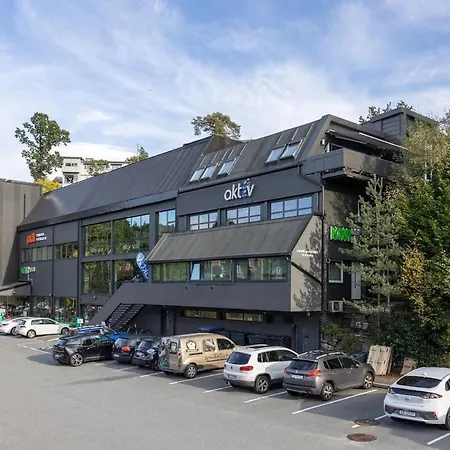 Romslig Med To Soverom Pluss Hems Med Dobbeltseng Lejlighed Bergen